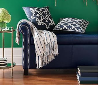 Lilly Storage Bench in textured Navy